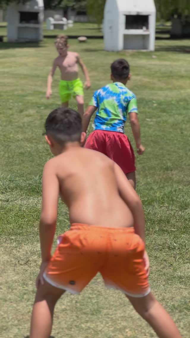 Niños participando en la Escuela de Verano 2025
